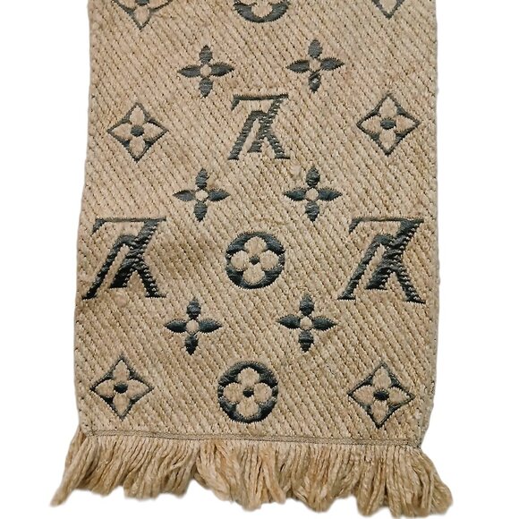 LOUIS VUITTON LV Monogram Beige/Tan & Gray Shine Scarf - Picture 3 of 14